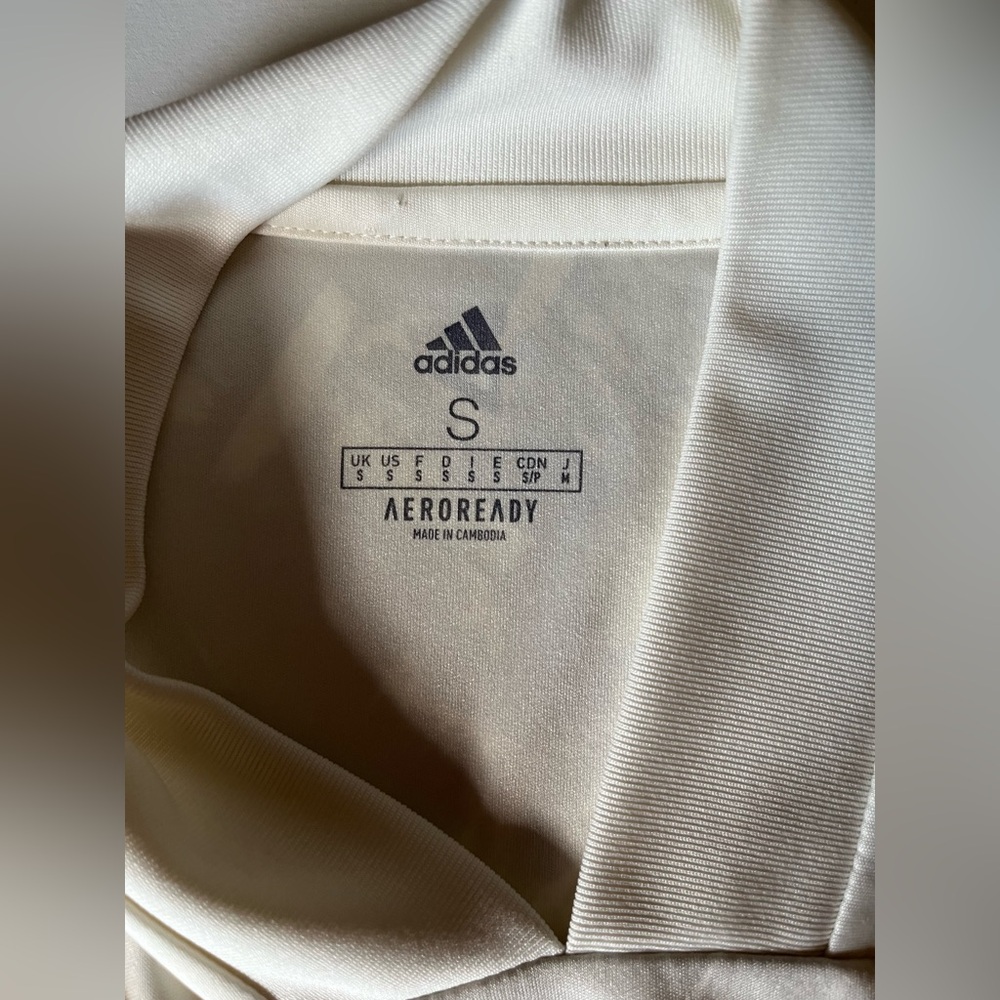 Men’s adidas Belgium Away Soccer Jersey Ribbed V-neck Belgium woven crest size S - Picture 2 of 7